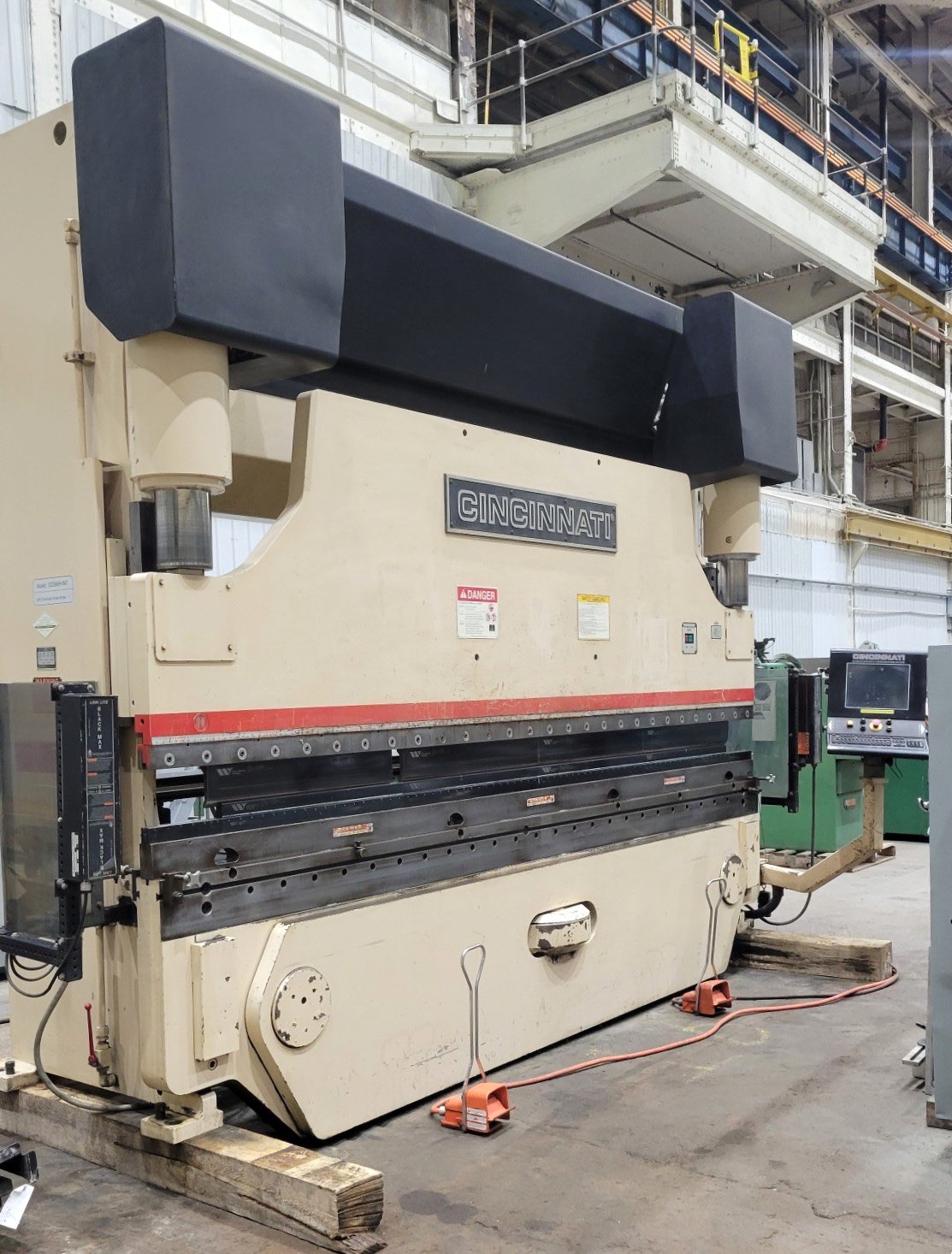 175 Ton X 12’  Cincinnati 175 MX10 Maxform  CNC Hydraulic Press Brake